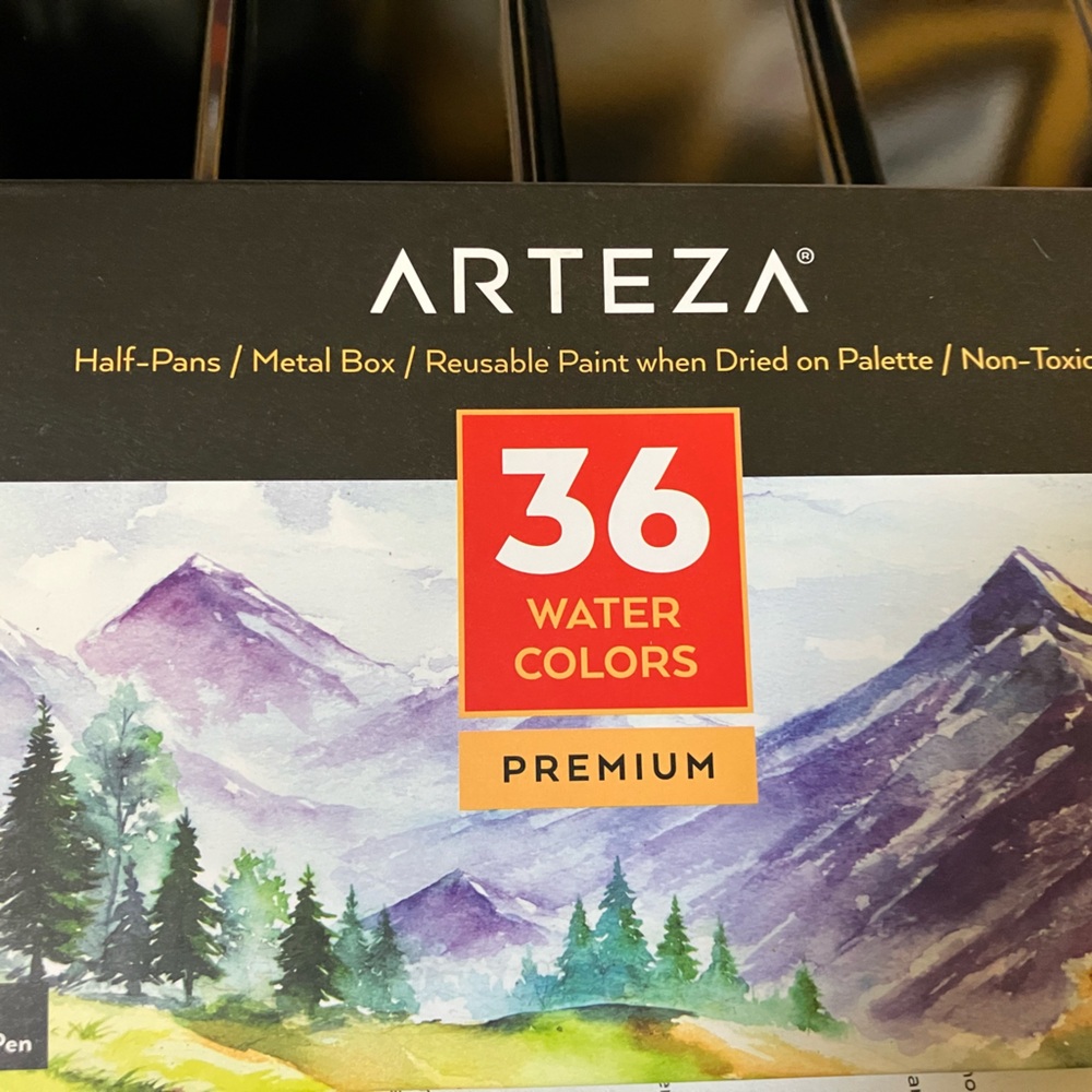 NIB Arteza set of 36 Half-Pan Watercolors in Metal Tin